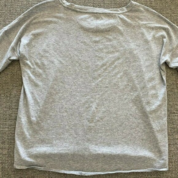 𝅺tommy Hilfiger Women's Gray Sport Shirt Size Medium - Picture 5 of 8